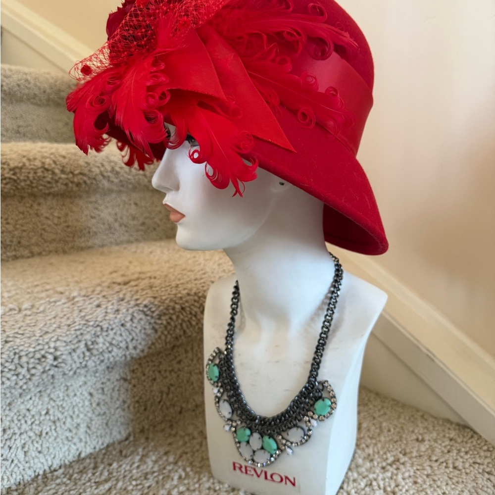 Red Feathered Women's Hat Red Robin - Picture 5 of 10